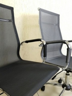 Кресло Barneo K-111H для персонала (черная сетка) в Надыме - nadym.mebel-74.com | фото