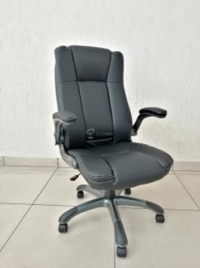 Кресло Barneo K-24 для руководителя (черная экокожа) в Надыме - nadym.mebel-74.com | фото
