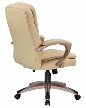 Офисное кресло для руководителей DOBRIN DONALD LMR-106B бежевый в Надыме - nadym.mebel-74.com | фото